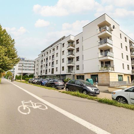 Przytulny Apartament Z Klimatyzacja I Parkingiem By Noclegi Renters Krakow Bagian luar foto
