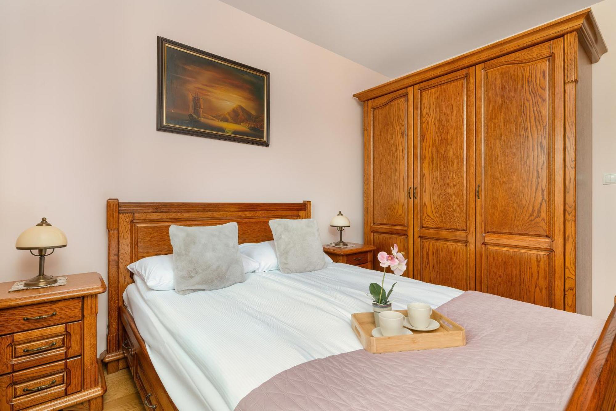 Przytulny Apartament Z Klimatyzacja I Parkingiem By Noclegi Renters Krakow Bagian luar foto