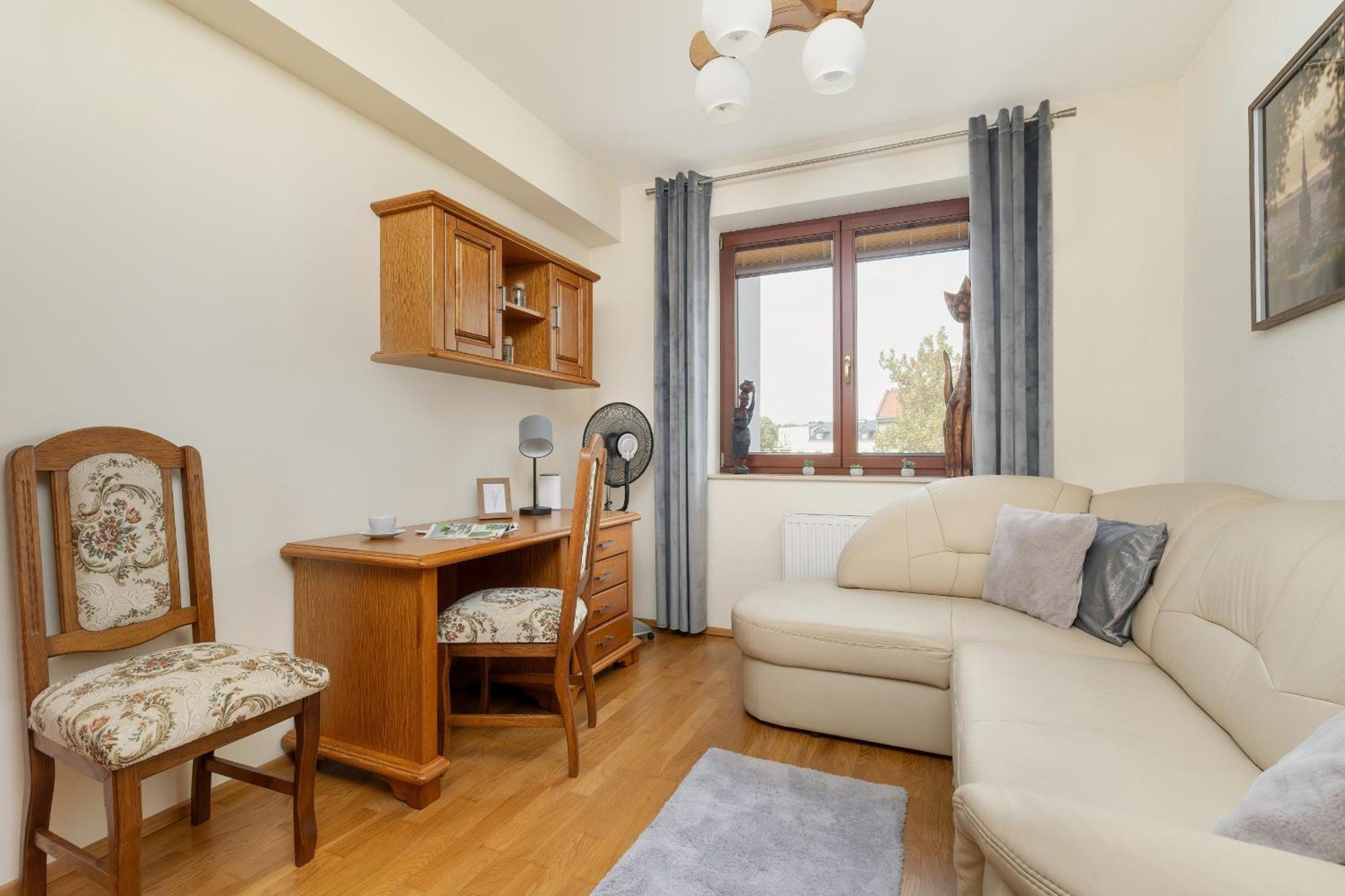 Przytulny Apartament Z Klimatyzacja I Parkingiem By Noclegi Renters Krakow Bagian luar foto